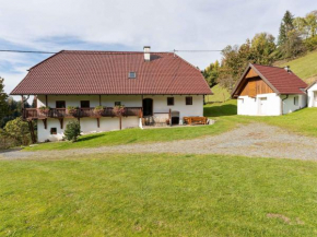 Spacious Holiday Home with Sauna in Eberstein